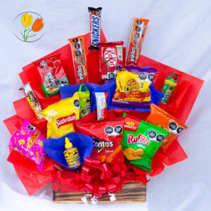 Dulces y sabritas en canasta