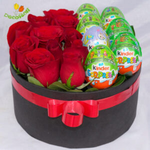 Caja de rosa y kinder sorpresa