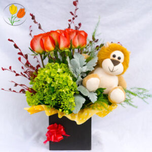 Rosas hortensia y peluche